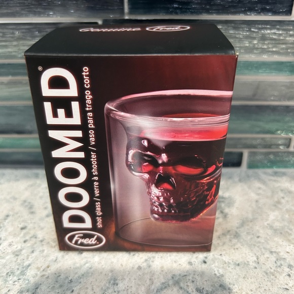 Skull tumbler and shot glass. - Picture 3 of 4